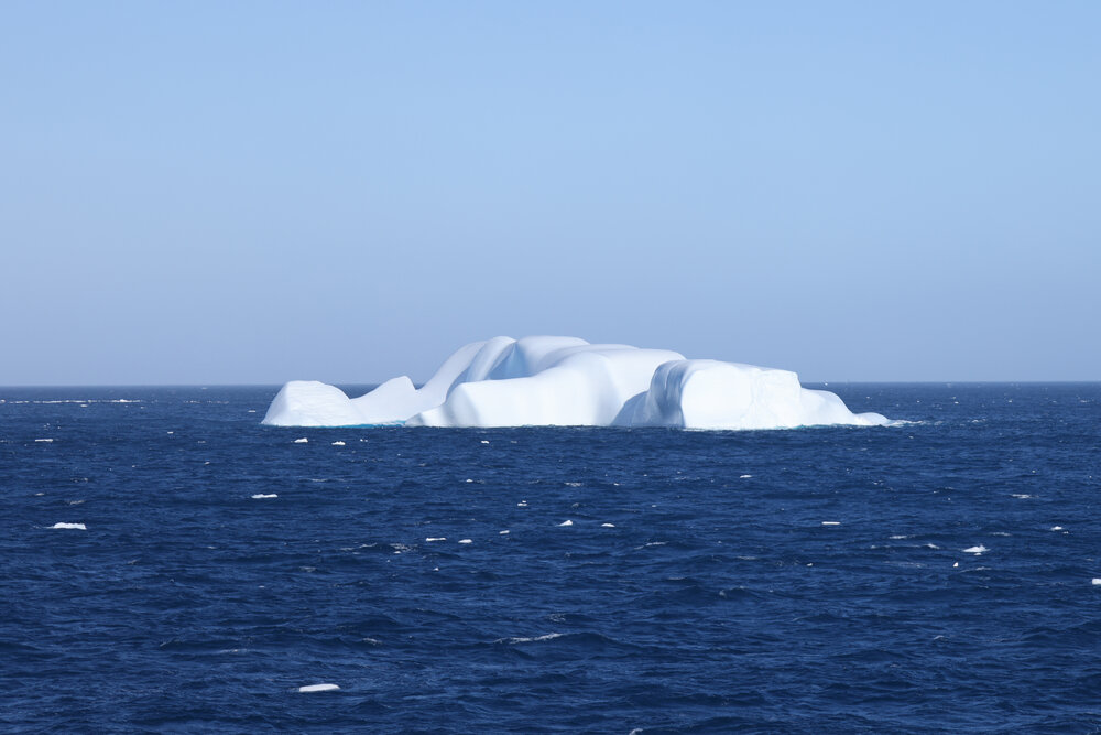 Icebergs near Drygalski Fjord (023)