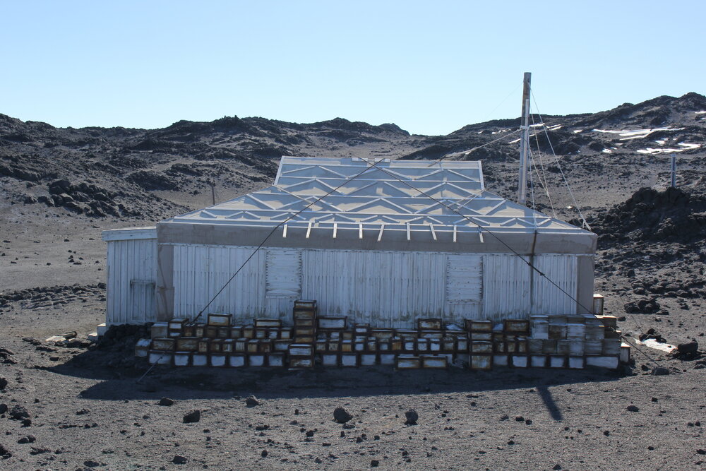 2018-19 Shackleton's 'Nimrod' hut inspection, exterior (004)