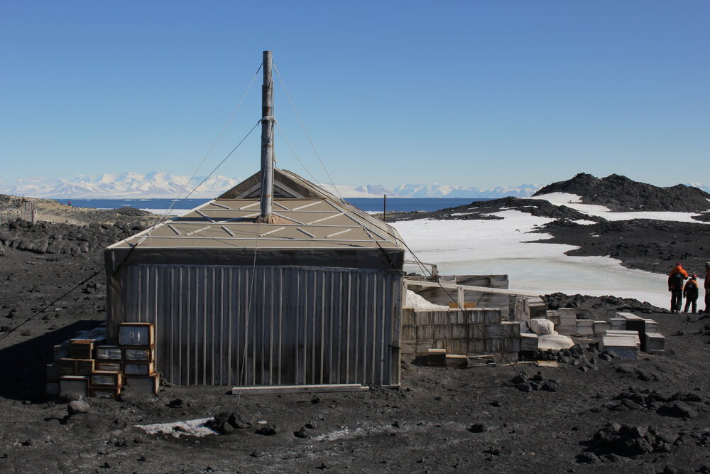 2018-19 Shackleton's 'Nimrod' hut inspection, exterior (007)
