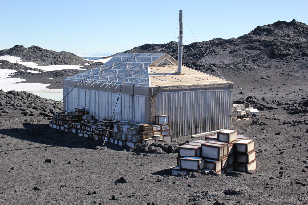 2018-19 Shackleton's 'Nimrod' hut inspection, exterior (005)
