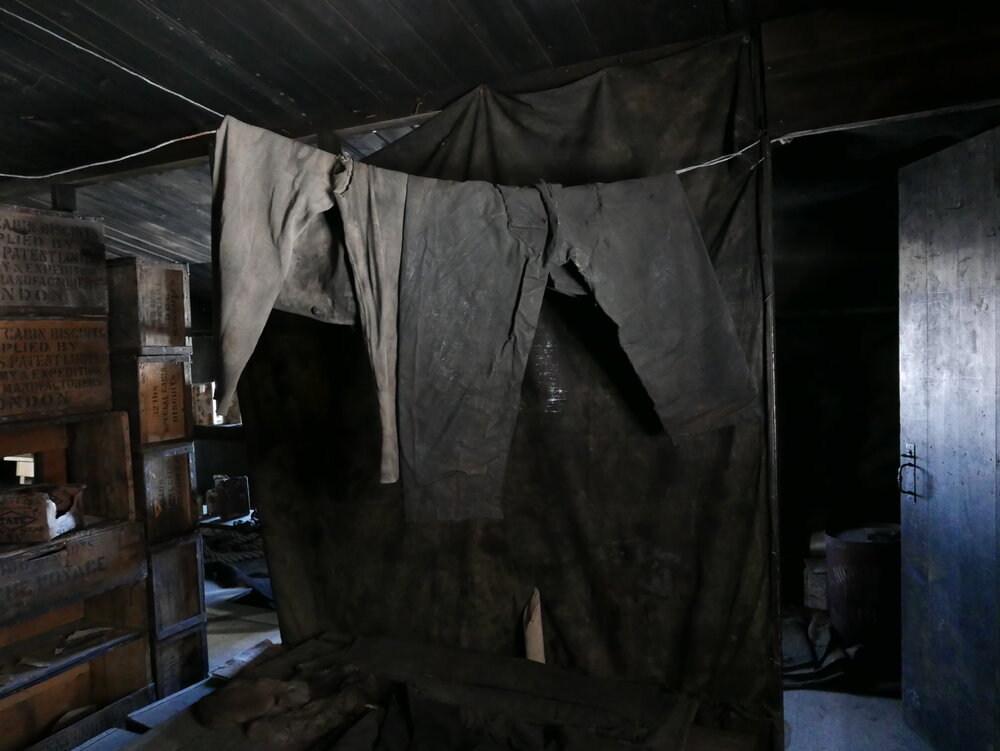 2018-19 Scott's 'Discovery' hut inspection, interior (004)