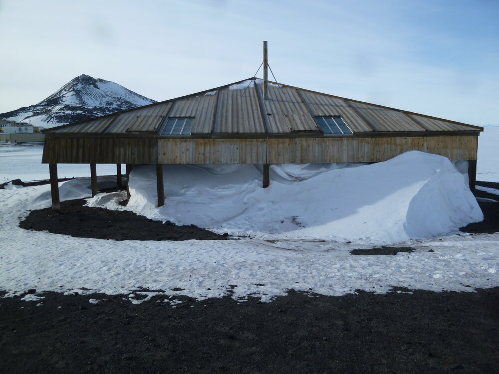 2018-19 Scott's 'Discovery' hut inspection, exterior (002)