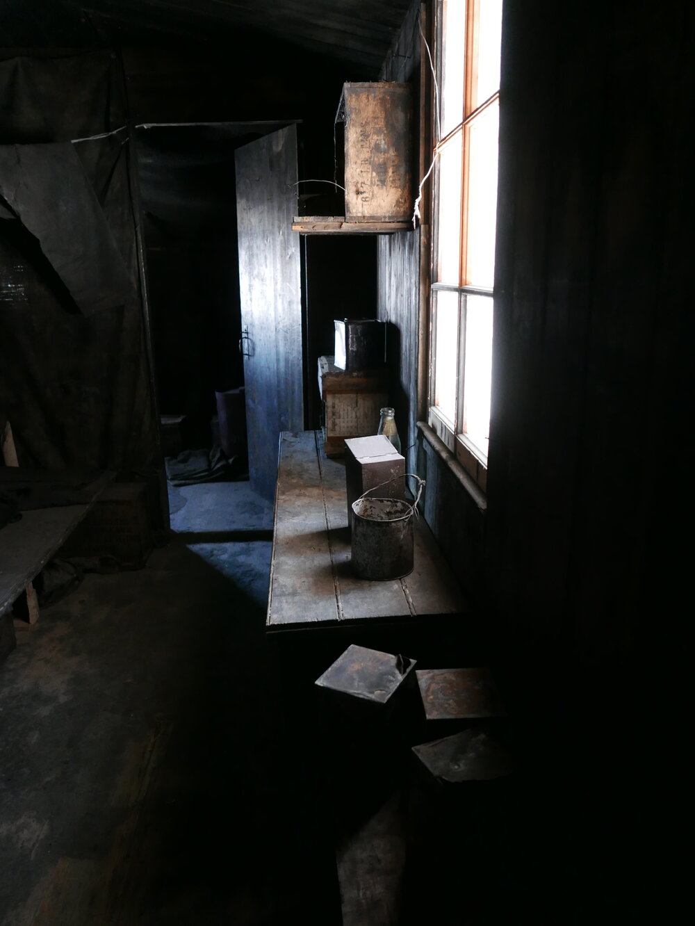 2018-19 Scott's 'Discovery' hut inspection, interior (035)