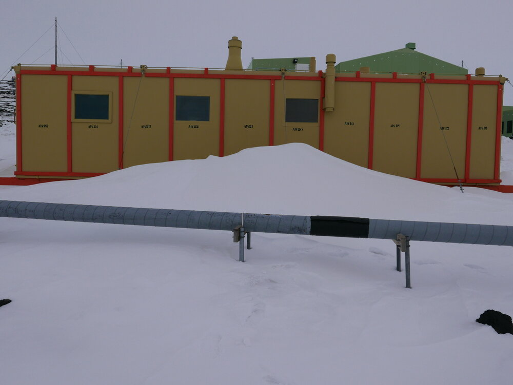 2018-19 TAE/IGY hut inspection, exterior (004)