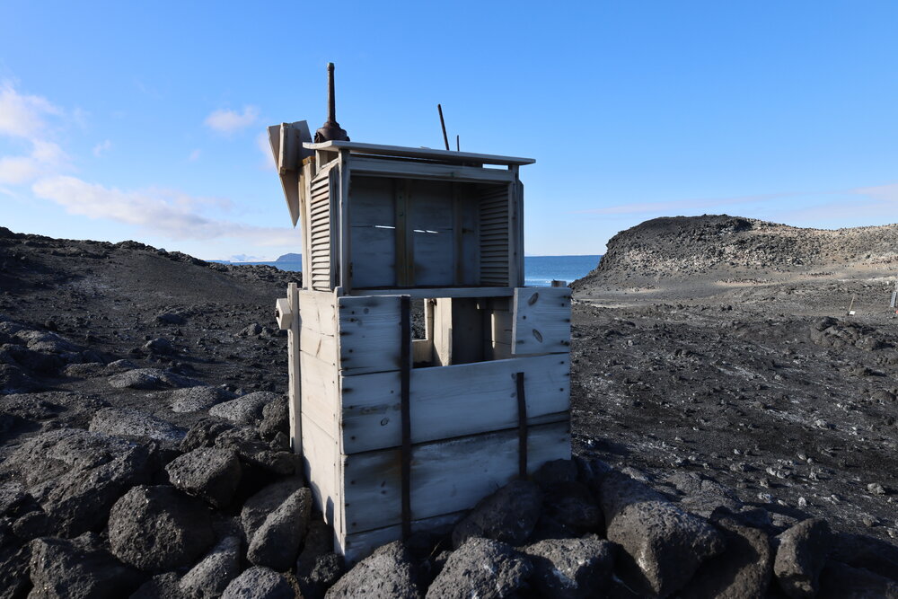 2025 Meteorological screen, Cape Royds
