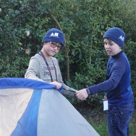 Young Inspiring Explorers Devon and Alexander setting up their tent (004)
