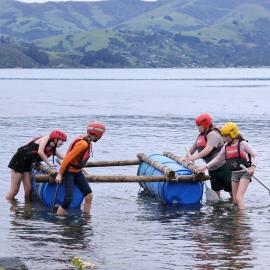 Young Inspiring Explorers bring their raft to shore on the Worsley Weekend (001)