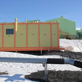 2019-20 Hillary's TAE/IGY hut inspection, exterior (009)