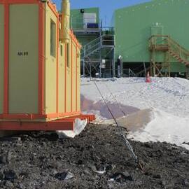 2019-20 Hillary's TAE/IGY hut inspection, exterior (011)