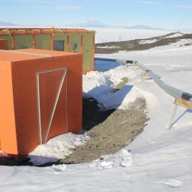 2019-20 Hillary's TAE/IGY hut inspection, exterior (014)