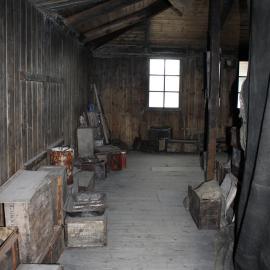 2019-20 Scott's 'Discovery' hut inspection, interior (008)