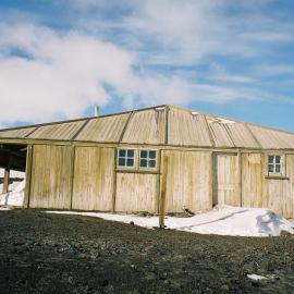 2002 Scott's 'Discovery' hut, exterior - West elevation