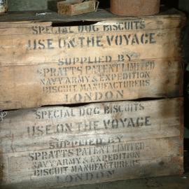 2005 Scott's 'Discovery' hut interior, Hut Point (006)
