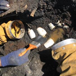 2005-06 Removing jars from the East wall, Cape Royds (004)