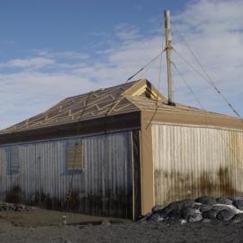 2005 Shackleton's 'Nimrod' hut, after K441 South East elevation