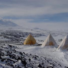 2005-06 AHT Field camp at Cape Royds
