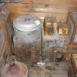 2005 Snow ingress on artefacts inside Shackleton's 'Nimrod' hut, Cape Royds