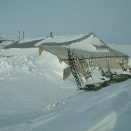 2003 Scott's 'Terra Nova' hut with snow build-up (003)