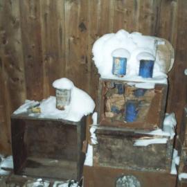 2003 Scott's 'Discovery' hut - Main Space snow ingress (002)