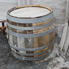 2019-20 Penguin feathers caught in Speights beer barrel fibres, Shackleton's 'Nimrod' Hut (001)