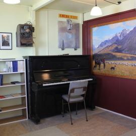 2019-20 Hillary's TAE/IGY Hut inspection, interior (019)