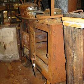 2003 K440 at Scott's 'Terra Nova' hut - Corroded Galley stove