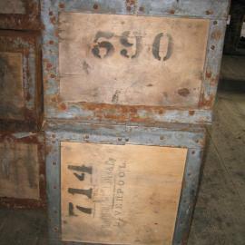 2003 K440 at Shackleton's 'Nimrod' hut, interior - Survey of box types (036)