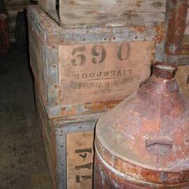 2003 K440 at Shackleton's 'Nimrod' hut, interior - Survey of box types (037)