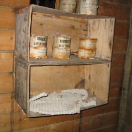 2003 K440 at Shackleton's 'Nimrod' hut, interior - Survey of box types (042)