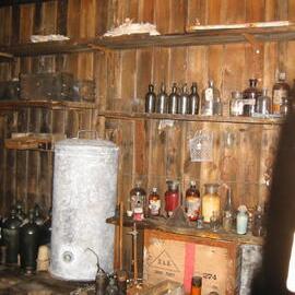 2002 Scott's 'Terra Nova' hut, interior survey image - Physical Laboratory (003)
