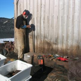 2004-05 Shackleton's 'Nimrod' hut, Neville Ritchie, archaeologist