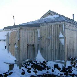 2004-05 Shackleton's 'Nimrod' hut, winter (008)
