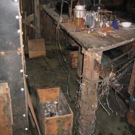 2004-05 Scott's 'Terra Nova' hut, snow removal results (020)