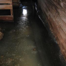 2004-05 Scott's 'Terra Nova' hut, work task, inspection (26)