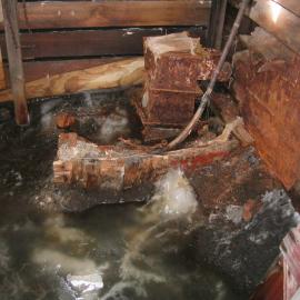 2004-05 Scott's 'Terra Nova' hut, work task, inspection (35)