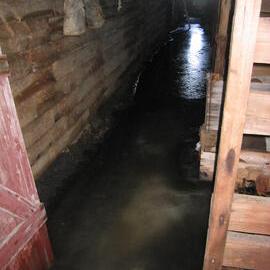 2004-05 Scott's 'Terra Nova' hut, work task, inspection (38)