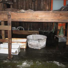 2004-05 Scott's 'Terra Nova' hut, work task, inspection (88)