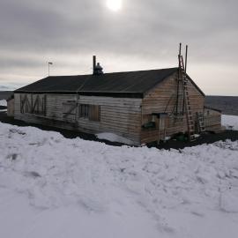 2020-21 'Terra Nova' Hut, hut exterior (21)