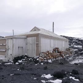 2020-21 Shackleton's 'Nimrod' Hut, hut exterior (022)