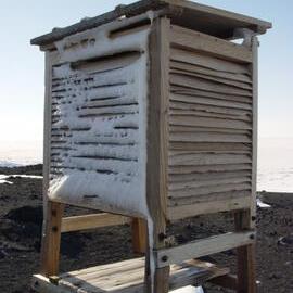 2004-05 Scott's 'Terra Nova' hut conservation (028)