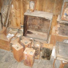 2006 Cans inside Scott's 'Discovery' hut, Hut Point