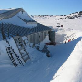2006 Snow build-up along the West wall of Scott's 'Terra Nova' hut