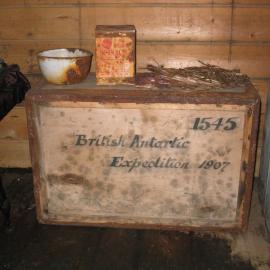 2003-04 'British Antarctic Expedition 1907' case in Shackleton's 'Nimrod' Hut