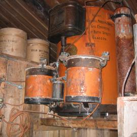 2003-04 Drummond's acetylene gas generator, Shackleton's 'Nimrod' Hut (003)