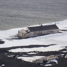 Exterior view of Scott's 'Terra Nova' hut (001)