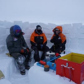 2019-20 Snow kitchen igloo made at Antarctic Field Training (002)