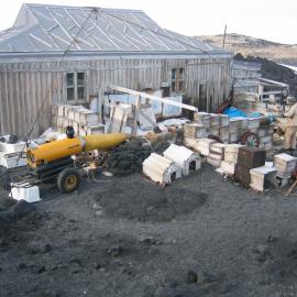 2004-05 Shackleton's 'Nimrod' hut, conservation work