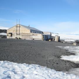 2008-09 'Terra Nova' hut, General exterior (145)