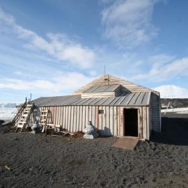 2008-09 'Terra Nova' hut, General exterior (175)