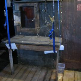 2008-09 'Terra Nova' hut, floor (017)